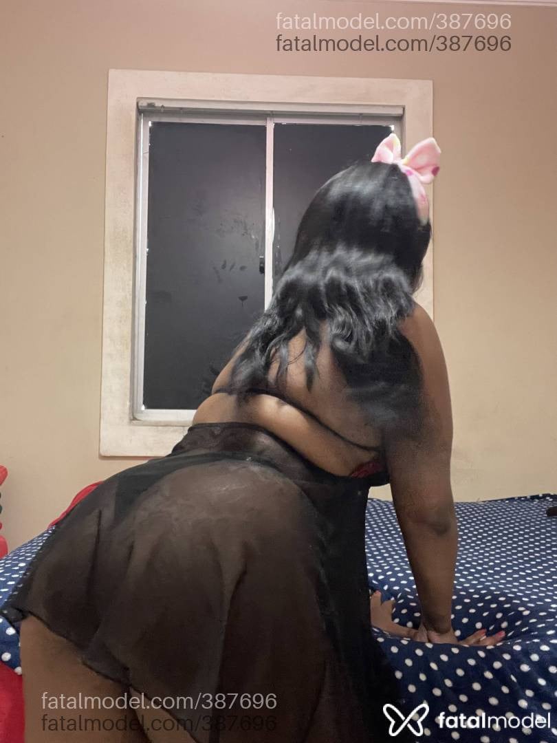 Acompanhante mulher com cabelo castanho de olhos castanhos - Morena