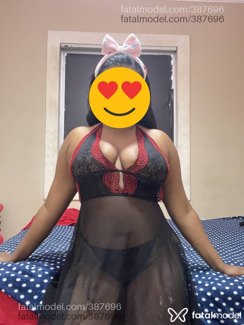 Acompanhante mulher com cabelo castanho de olhos castanhos - Morena