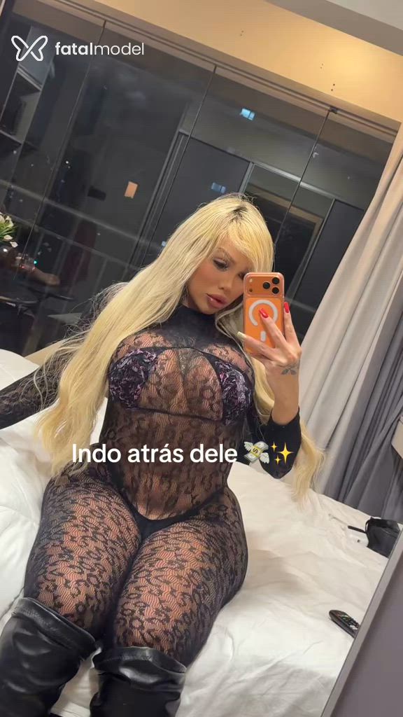 Acompanhante travesti loira (o) de olhos castanhos em Florianópolis Acompanhante travesti loira (o) de olhos castanhos em Florianópolis - Kéfera Azalea