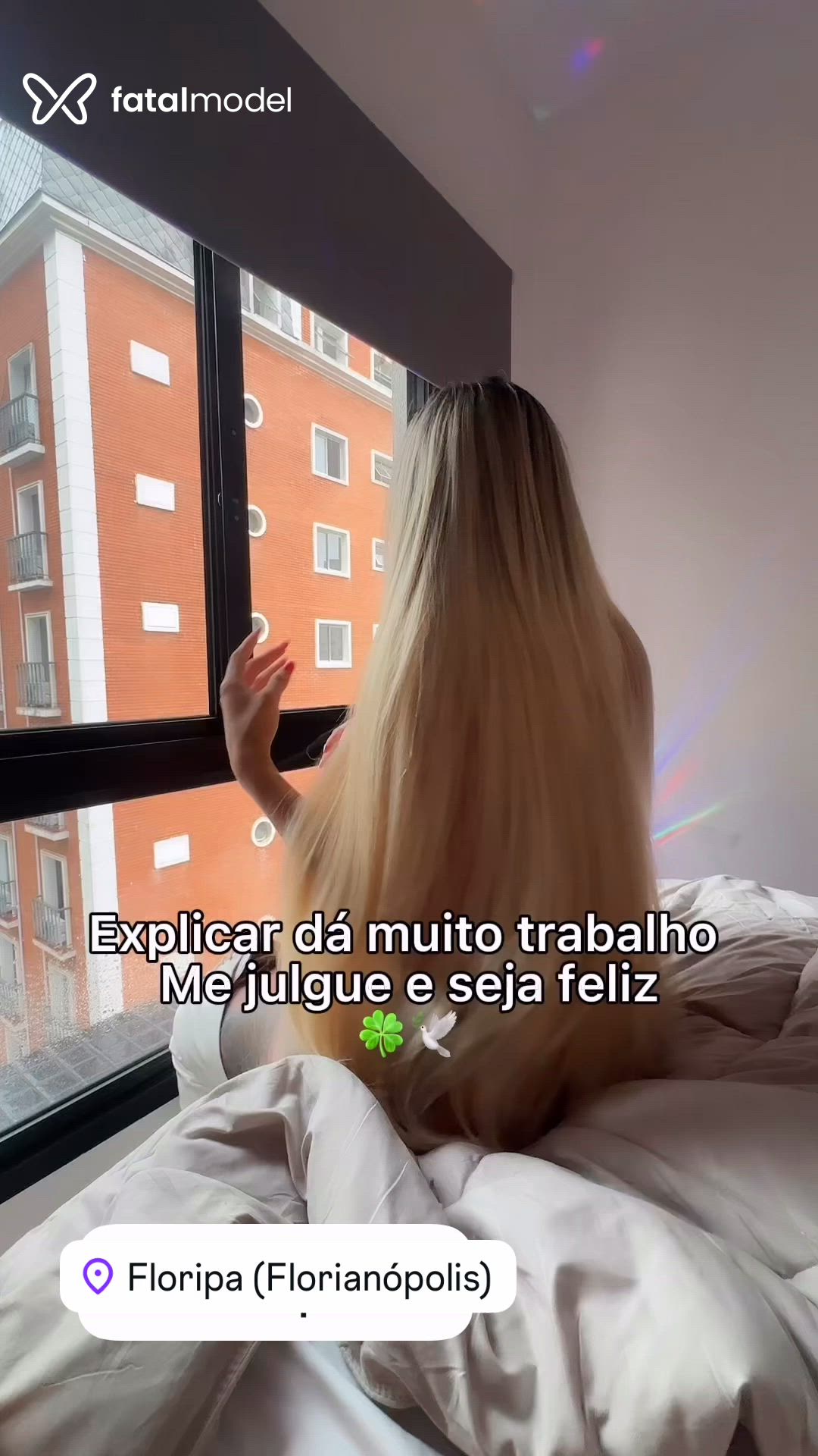 Acompanhante travesti loira (o) de olhos castanhos em Florianópolis Acompanhante travesti loira (o) de olhos castanhos em Florianópolis - Kéfera Azalea