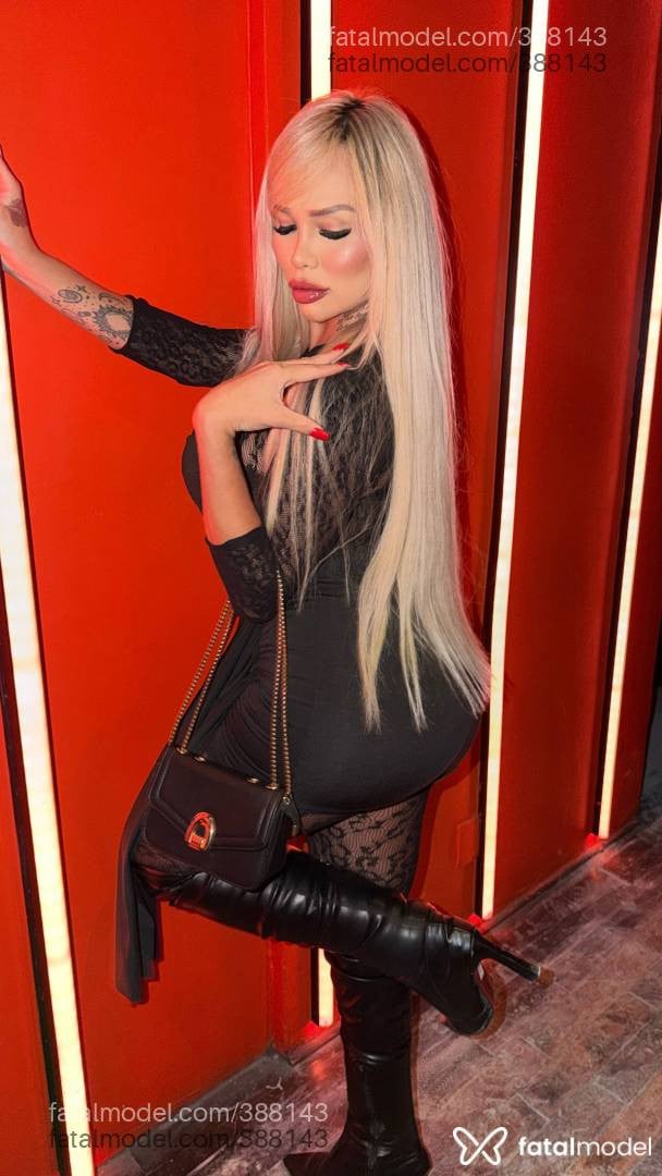 Acompanhante travesti loira (o) de olhos castanhos em São Paulo - Kéfera Azalea