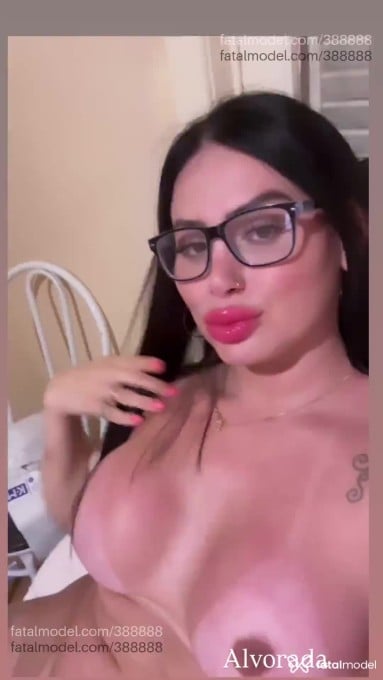 Acompanhante mulher trans morena (o) de olhos mel em Alvorada - EDUARDA LACERDA