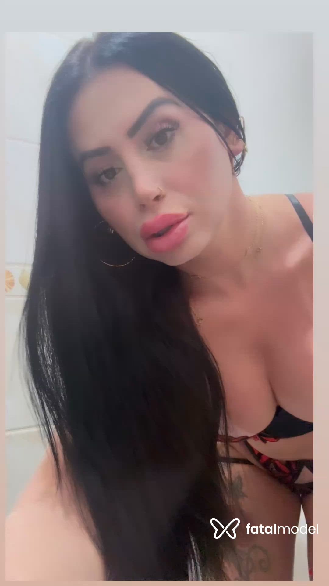 Acompanhante mulher trans morena (o) de olhos mel - EDUARDA LACERDA