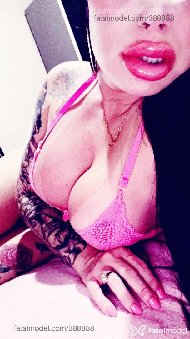 Acompanhante mulher trans morena (o) de olhos mel em Alvorada - EDUARDA LACERDA