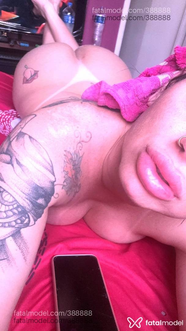 Acompanhante mulher trans morena (o) de olhos mel - EDUARDA LACERDA