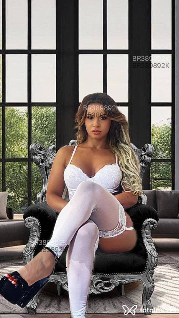 Acompanhante mulher loira (o) de olhos castanhos em São Paulo - Monique Lima