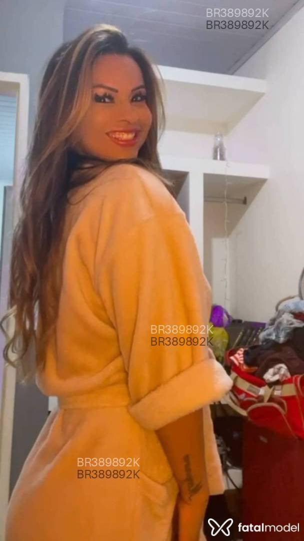 Acompanhante mulher loira (o) de olhos castanhos em São Paulo - Monique Lima