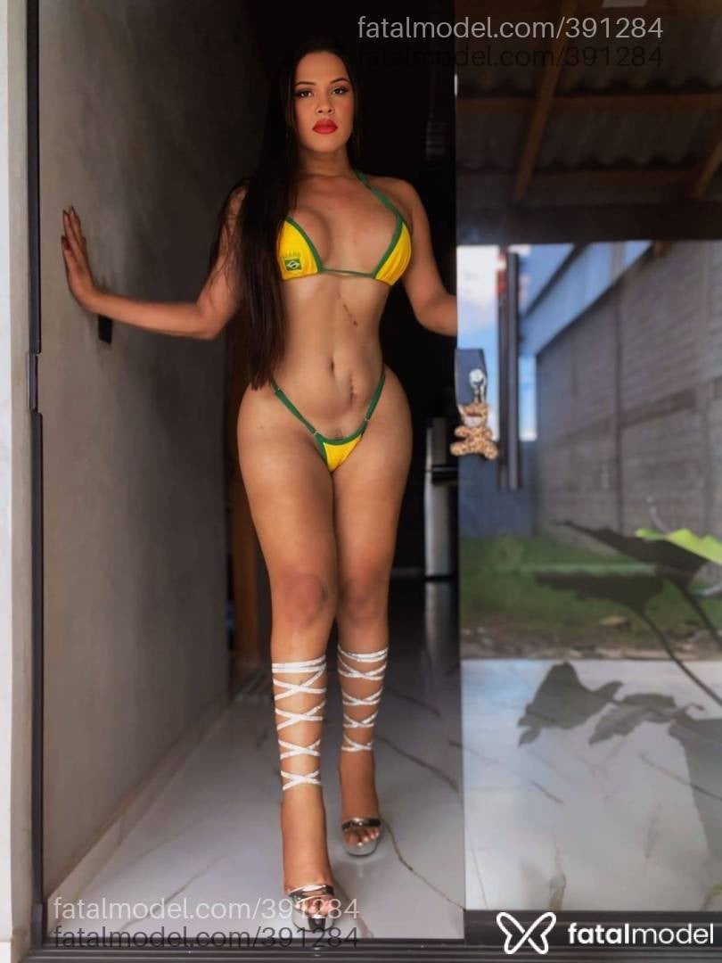 Acompanhante mulher trans com cabelo castanho de olhos mel em Tailândia - Kamylla Travestir
