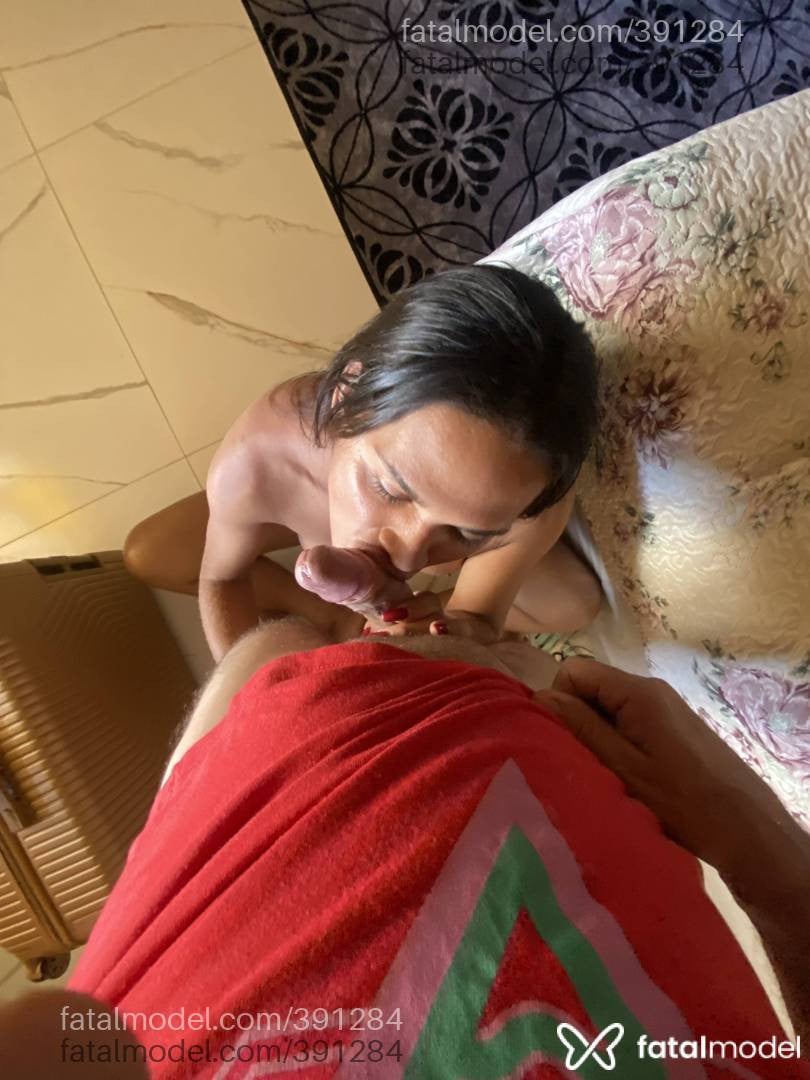 Acompanhante mulher trans com cabelo castanho de olhos mel em Tailândia Acompanhante mulher trans com cabelo castanho de olhos mel em Tailândia - Kamylla Travestir