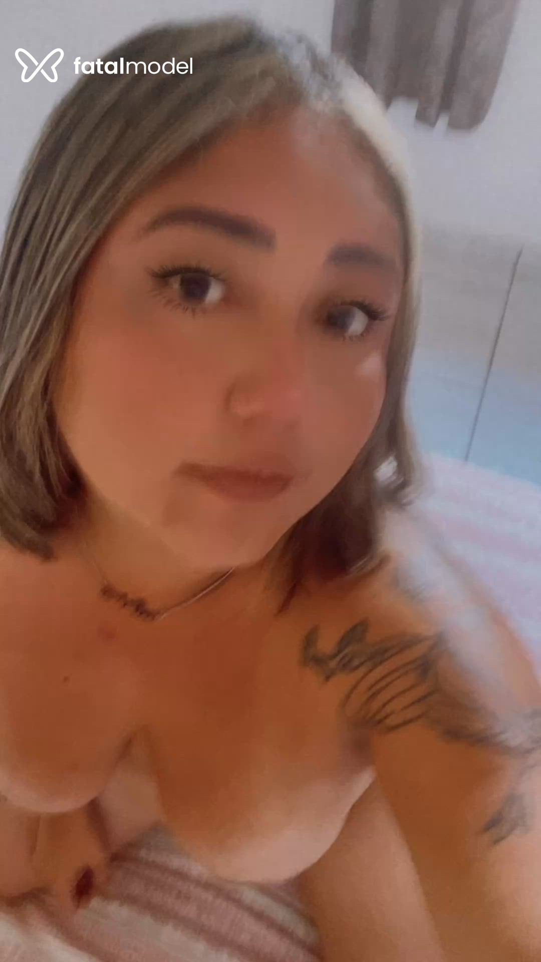 Acompanhante mulher com cabelo castanho de olhos castanhos - Gabi Brison Acompanhante mulher com cabelo castanho de olhos castanhos - Gabi Brison