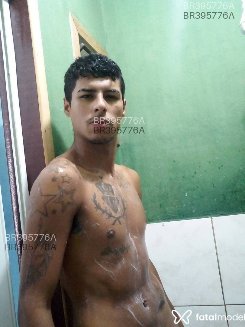 Acompanhante homem morena (o) de olhos castanhos em Novo Hamburgo - Gustavo