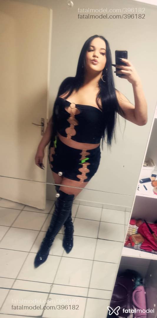 Acompanhante mulher trans com cabelo castanho de olhos castanhos em Bauru - Dani Cavalas