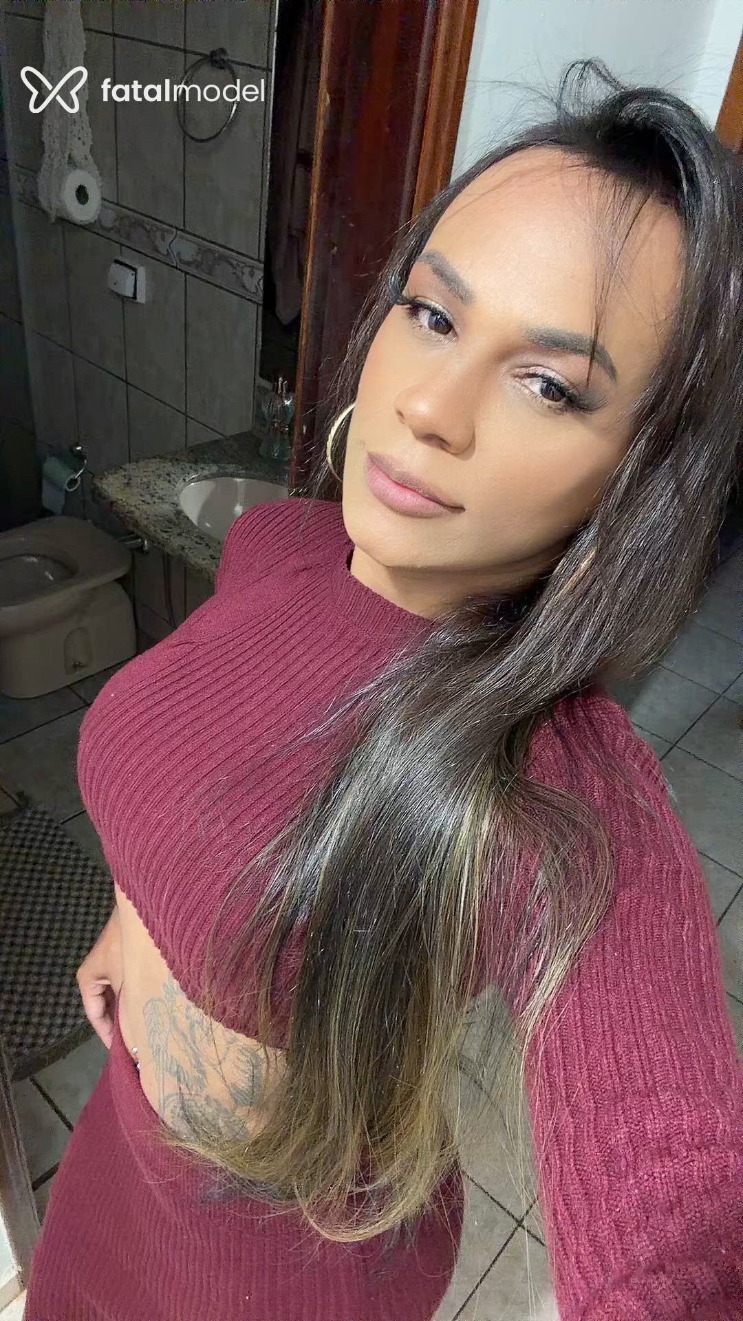 Acompanhante mulher trans com cabelo castanho de olhos castanhos em Uberlândia Acompanhante mulher trans com cabelo castanho de olhos castanhos em Uberlândia - LUNA FERRARI