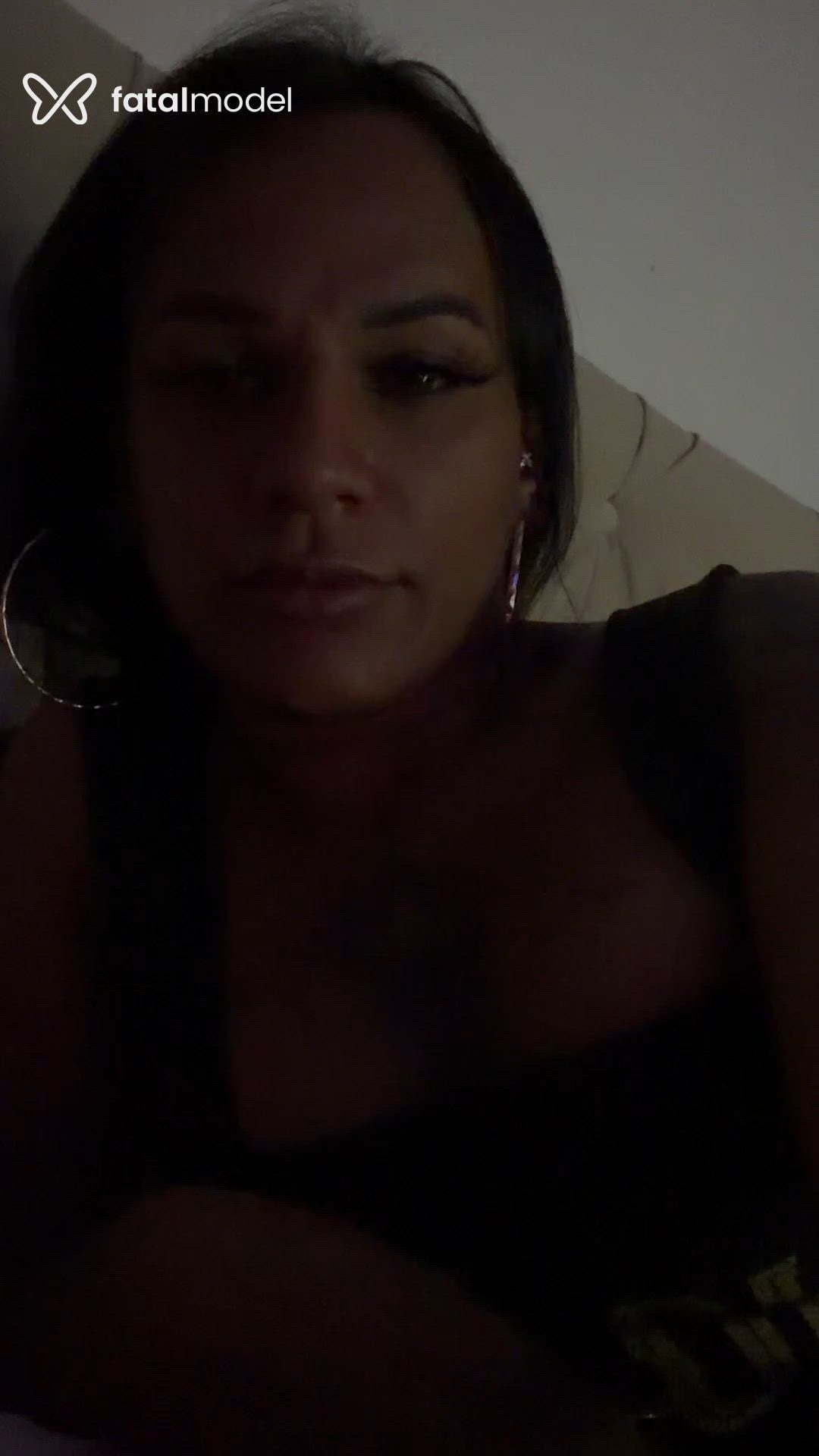Acompanhante mulher trans com cabelo castanho de olhos castanhos em Uberlândia Acompanhante mulher trans com cabelo castanho de olhos castanhos em Uberlândia - LUNA FERRARI