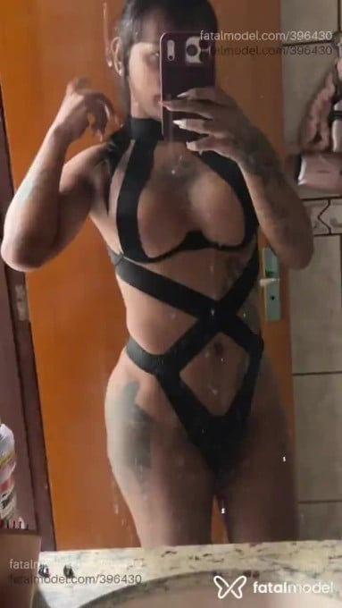 Acompanhante mulher trans com cabelo castanho de olhos castanhos em Uberlândia - LUNA FERRARI