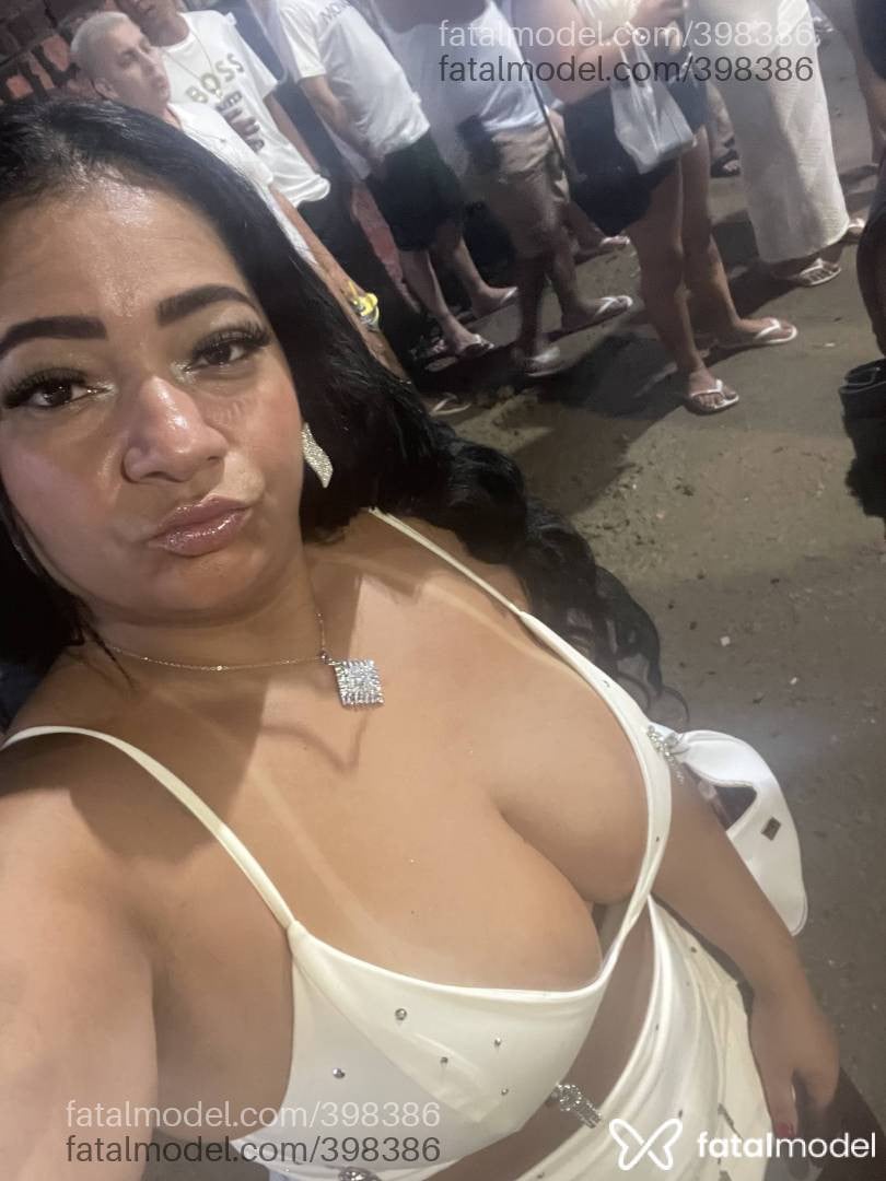 Acompanhante mulher morena (o) de olhos pretos - Isabela Junqueira Acompanhante mulher morena (o) de olhos pretos - Isabela Junqueira
