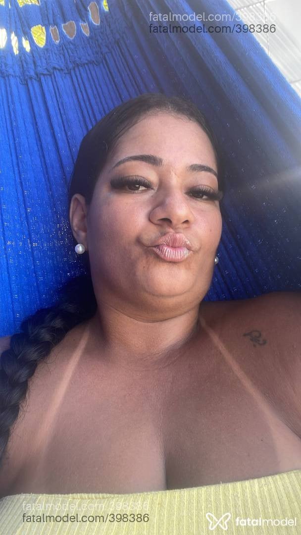 Acompanhante mulher morena (o) de olhos pretos - Isabela Junqueira Acompanhante mulher morena (o) de olhos pretos - Isabela Junqueira