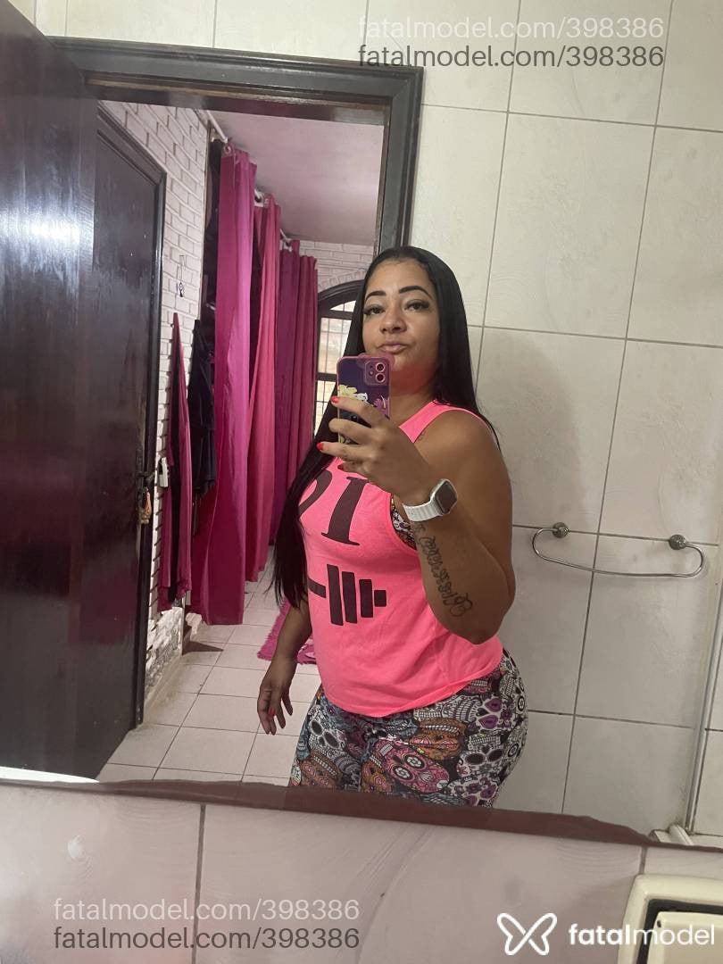 Acompanhante mulher morena (o) de olhos pretos - Isabela Junqueira Acompanhante mulher morena (o) de olhos pretos - Isabela Junqueira