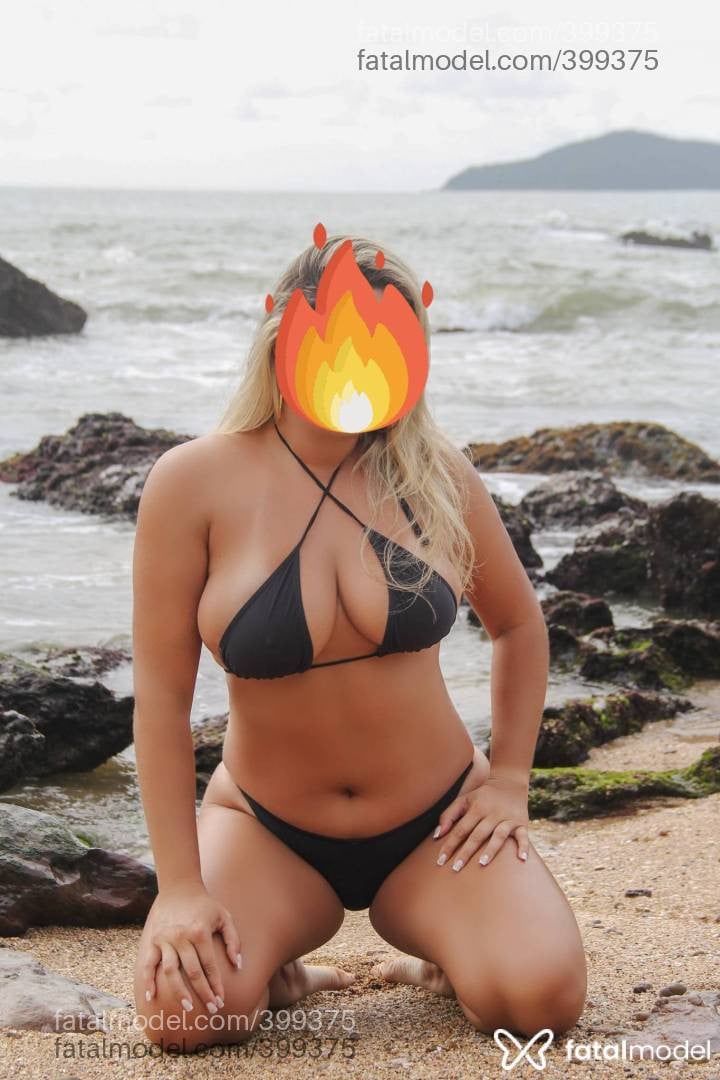 Acompanhante mulher loira (o) de olhos castanhos - JÚLIA RIBEIRO
