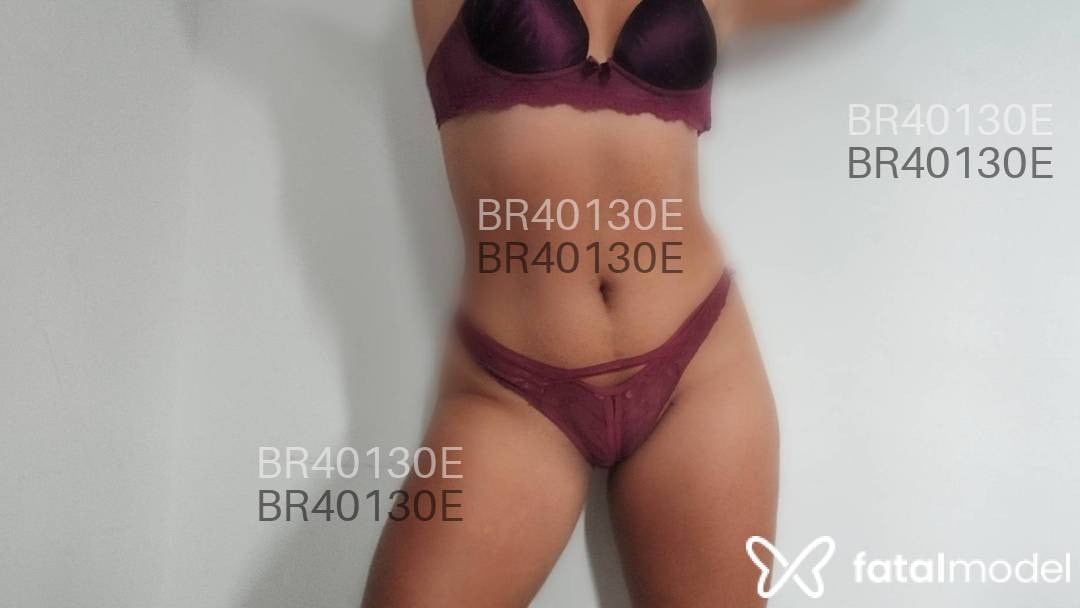 Acompanhante mulher com cabelo castanho de olhos castanhos em Maceió Acompanhante mulher com cabelo castanho de olhos castanhos em Maceió - Bianca