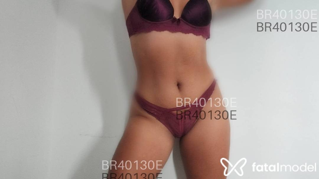 Acompanhante mulher com cabelo castanho de olhos castanhos em Maceió Acompanhante mulher com cabelo castanho de olhos castanhos em Maceió - Bianca