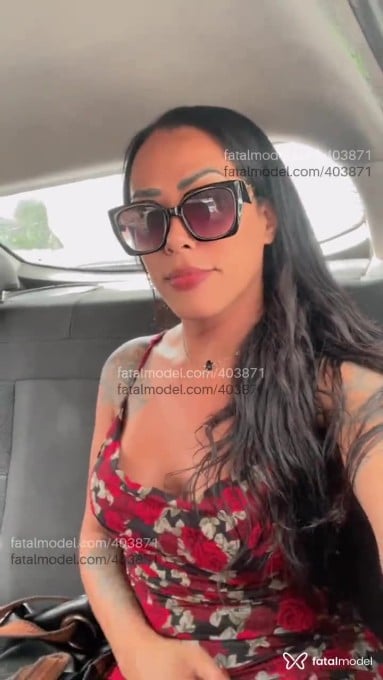 Acompanhante mulher trans morena (o) de olhos pretos - Mayara França
