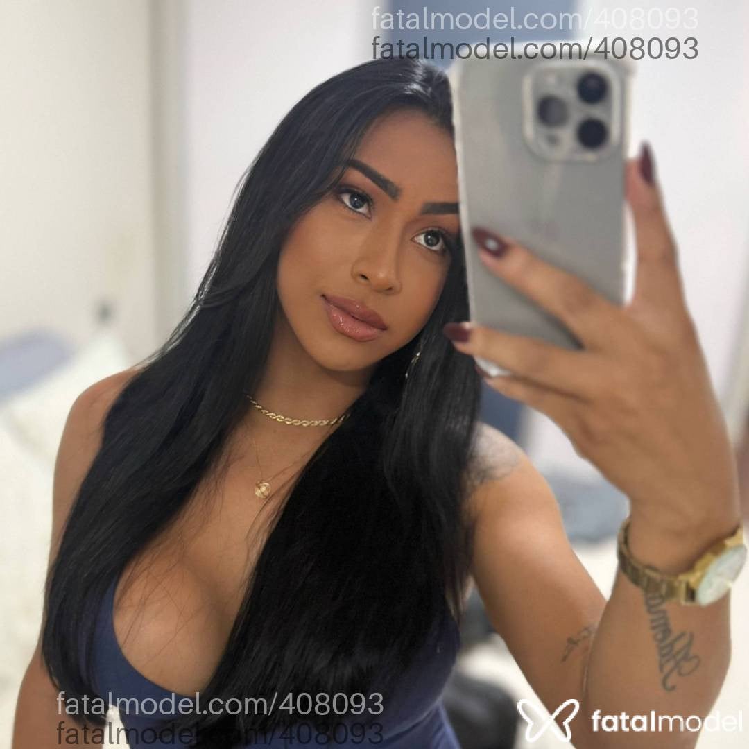 Acompanhante mulher trans morena (o) de olhos pretos em Porto Seguro - Allana Mark