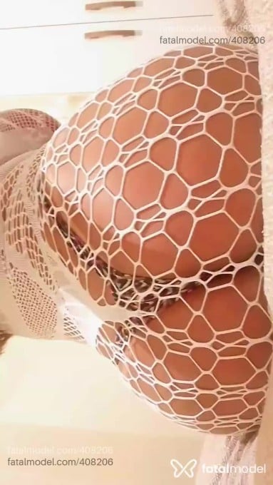 Acompanhante mulher trans com cabelo castanho de olhos castanhos em Campinas - Flavia Ribeiro