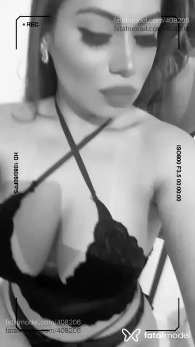 Acompanhante mulher trans com cabelo castanho de olhos castanhos em Campinas Acompanhante mulher trans com cabelo castanho de olhos castanhos em Campinas - Flavia Ribeiro