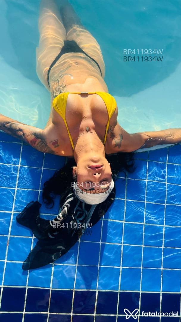 Acompanhante travesti morena (o) de olhos pretos em Goiânia - Emanuelle Amaral