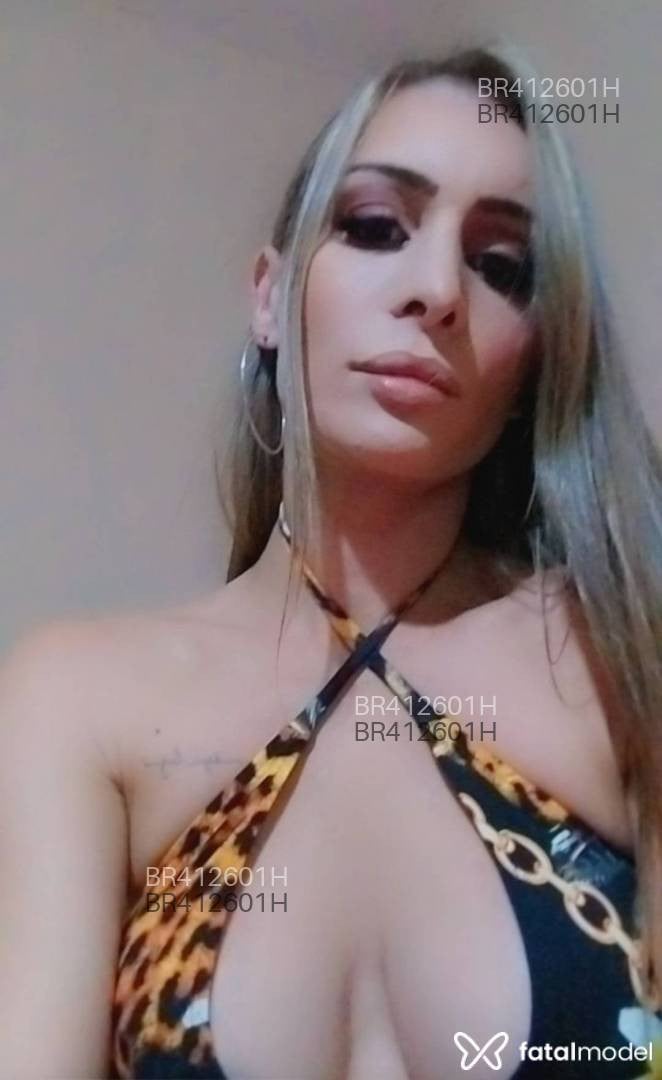 Acompanhante mulher trans com cabelo castanho de olhos castanhos em Ipatinga Acompanhante mulher trans com cabelo castanho de olhos castanhos em Ipatinga - Isabella Passivinh