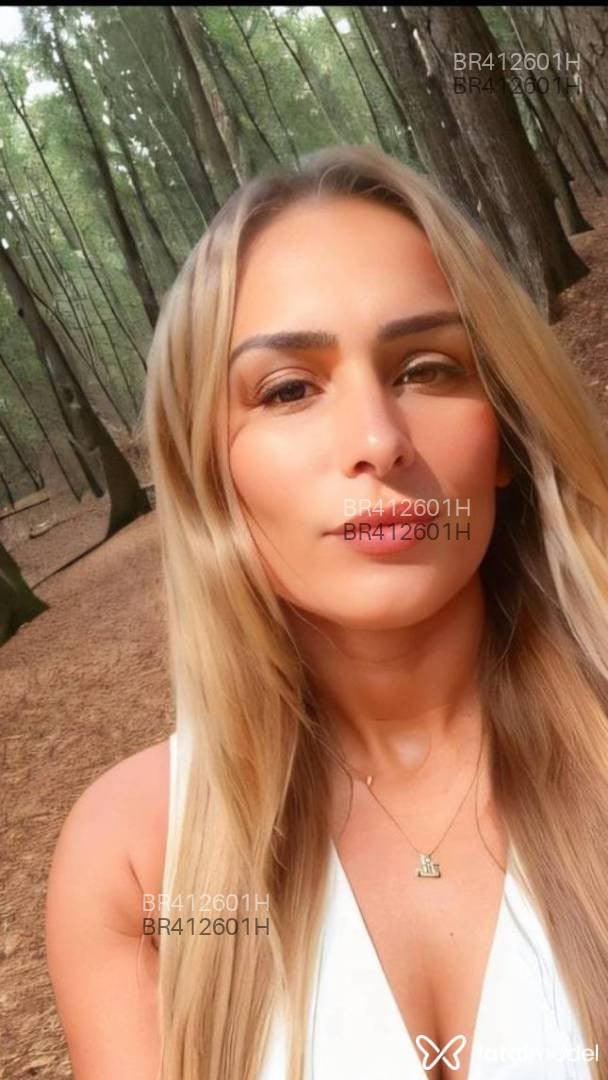 Acompanhante mulher trans com cabelo castanho de olhos castanhos em Ipatinga Acompanhante mulher trans com cabelo castanho de olhos castanhos em Ipatinga - Isabella Passivinh