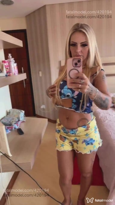 Acompanhante mulher loira (o) de olhos verdes em Matinhos - michele kaminsky