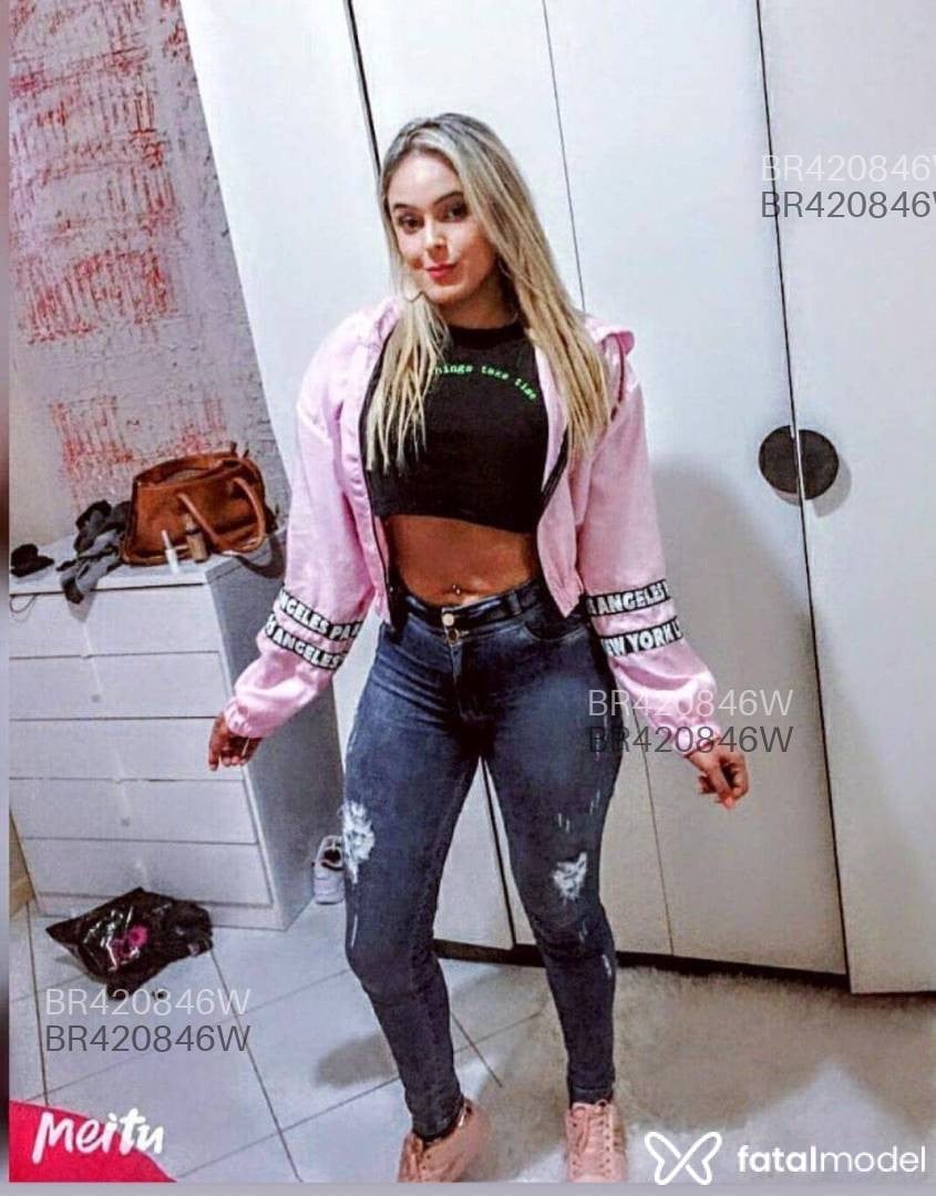 Acompanhante mulher loira (o) de olhos castanhos em Criciúma - Larissa moraes