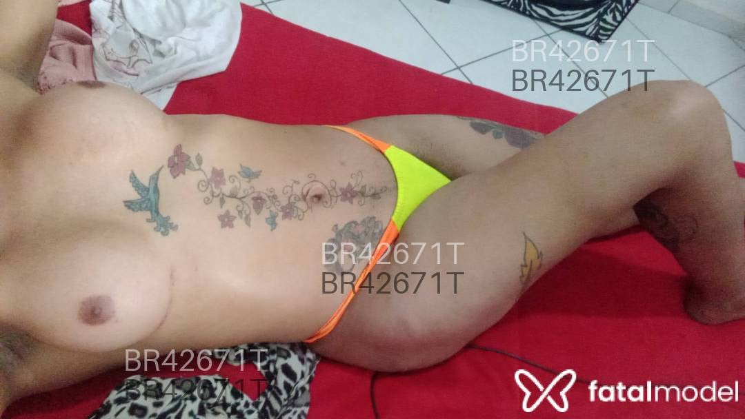 Acompanhante mulher trans morena (o) de olhos castanhos em Carapicuíba - Karolayne Ferreira