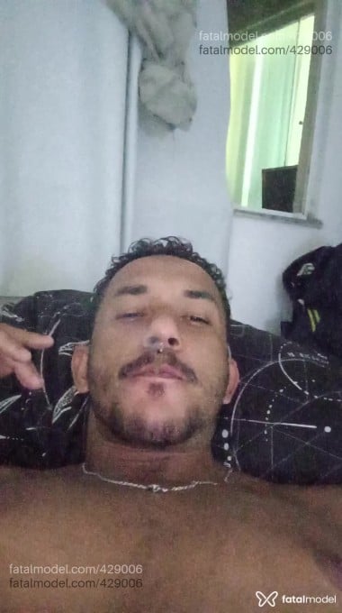 Acompanhante homem morena (o) de olhos castanhos em Campos dos Goytacazes Acompanhante homem morena (o) de olhos castanhos em Campos dos Goytacazes - GUSTAVO