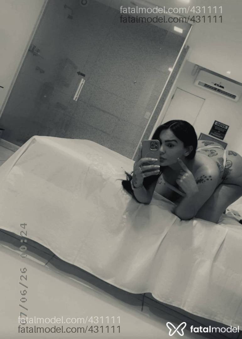 Acompanhante mulher trans morena (o) de olhos castanhos - Letícia Freitas