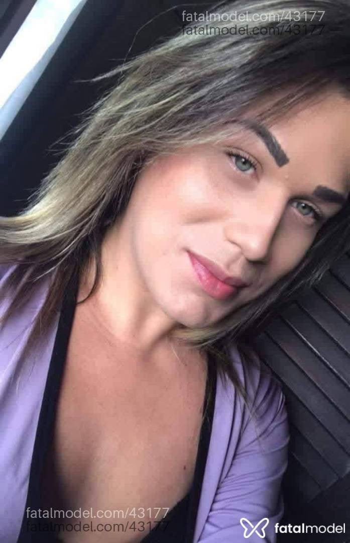 Acompanhante mulher trans loira (o) de olhos verdes em Cabo Frio - Thaylla