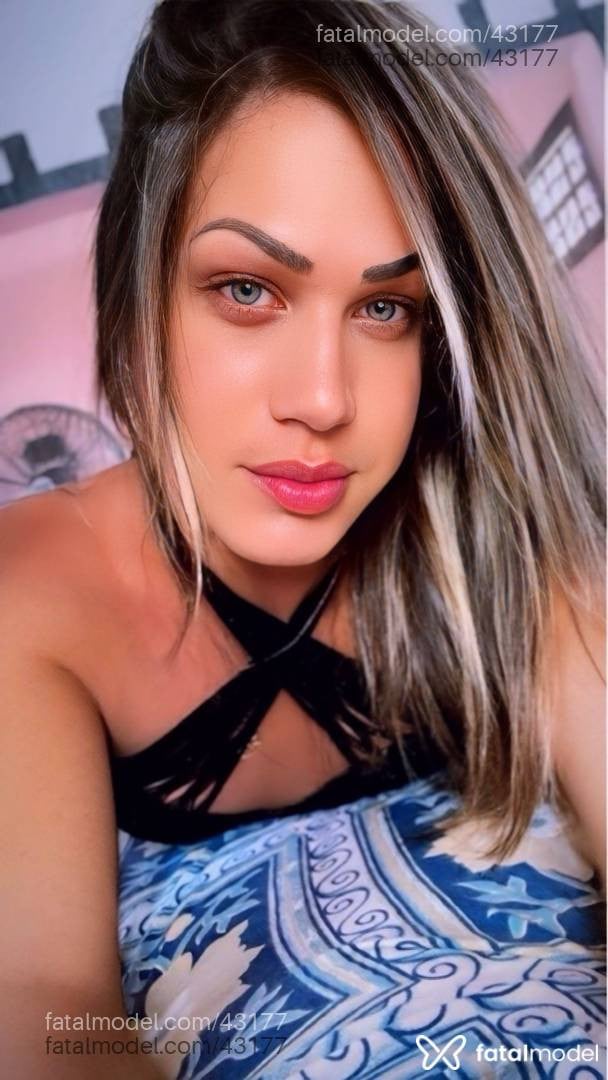 Acompanhante mulher trans loira (o) de olhos verdes em Cabo Frio - Thaylla