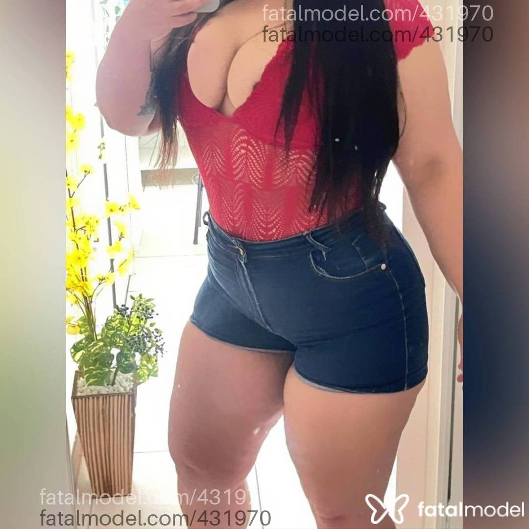 Acompanhante mulher com cabelo castanho de olhos castanhos em Brusque Acompanhante mulher com cabelo castanho de olhos castanhos em Brusque - Zaya