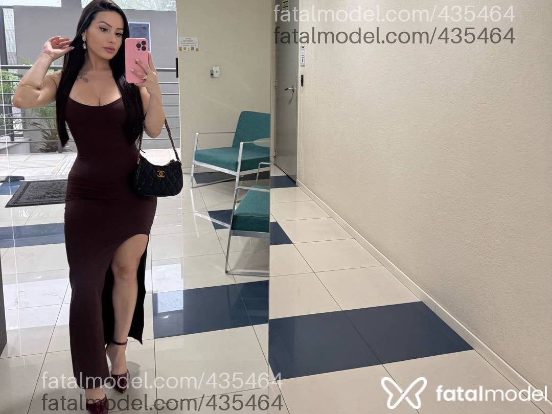 Acompanhante mulher com cabelo castanho de olhos castanhos em Caxias do Sul - Bruna Moretti
