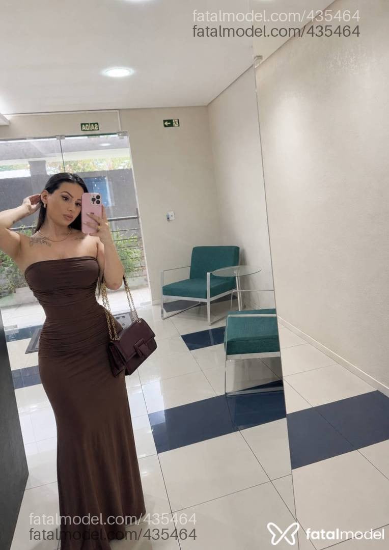 Acompanhante mulher com cabelo castanho de olhos castanhos em Caxias do Sul - Bruna Moretti