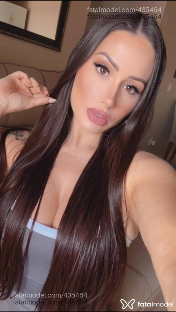 Acompanhante mulher com cabelo castanho de olhos castanhos em Caxias do Sul - Bruna Moretti