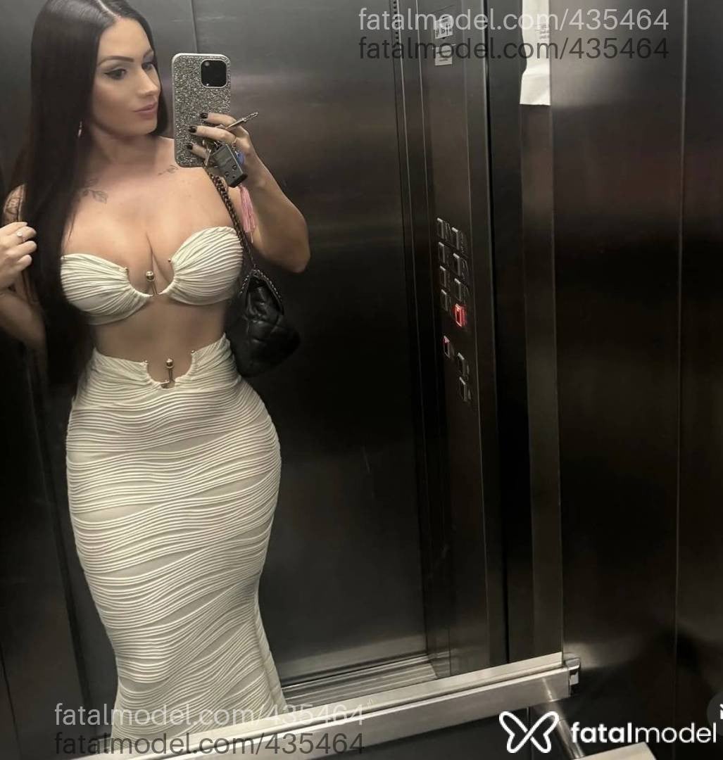 Acompanhante mulher com cabelo castanho de olhos castanhos em Caxias do Sul - Bruna Moretti
