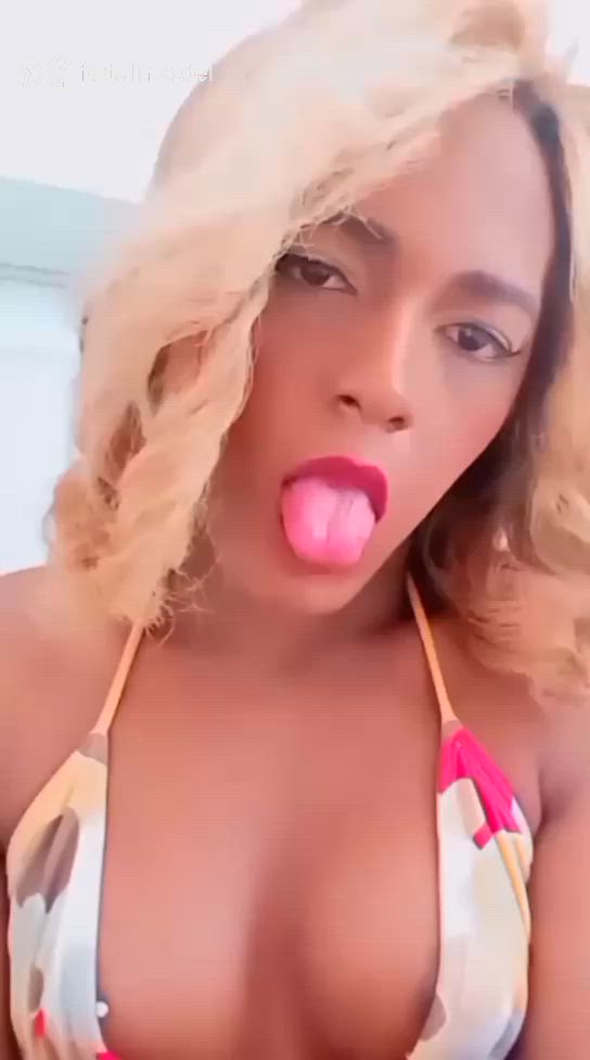 Acompanhante mulher trans morena (o) de olhos castanhos em Juiz de Fora Acompanhante mulher trans morena (o) de olhos castanhos em Juiz de Fora - Yennifer Borges