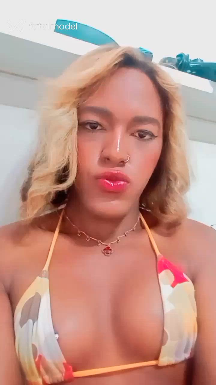 Acompanhante mulher trans morena (o) de olhos castanhos em Juiz de Fora Acompanhante mulher trans morena (o) de olhos castanhos em Juiz de Fora - Yennifer Borges