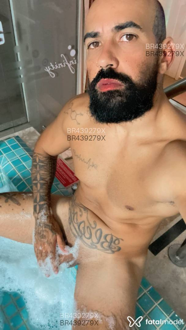 Acompanhante homem sem cabelo de olhos castanhos em Florianópolis - Rafael