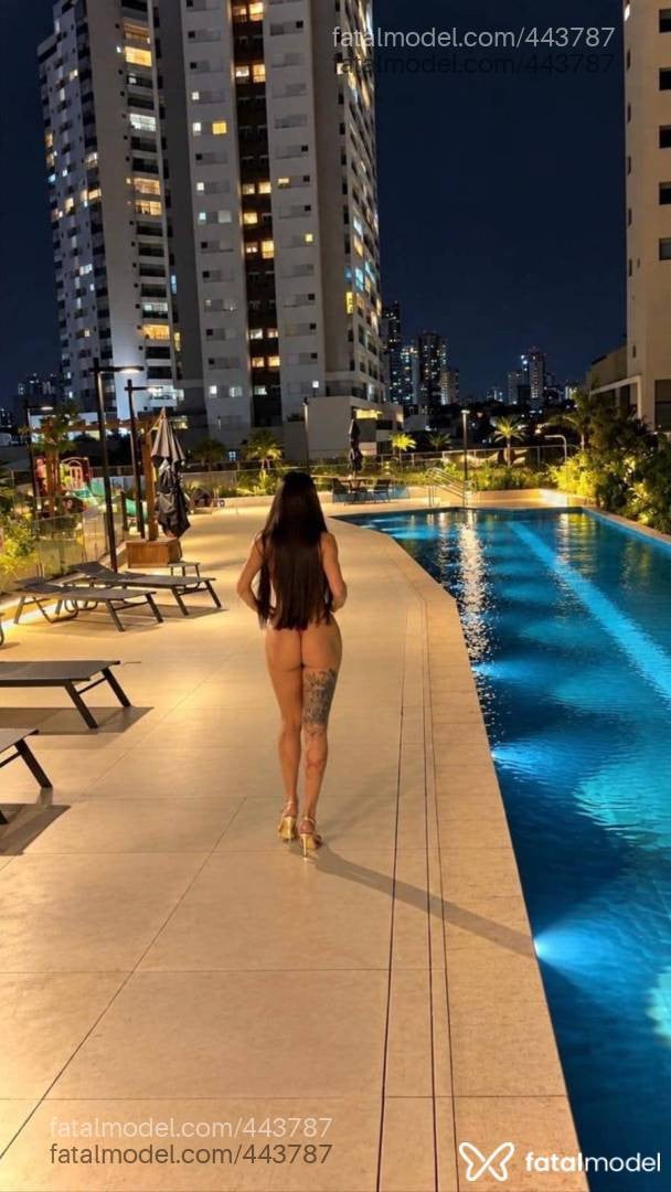 Acompanhante travesti morena (o) de olhos pretos - Larissa Silva
