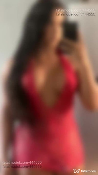 Acompanhante mulher trans morena (o) de olhos castanhos em Dias D'ávila - Milly Oliveira