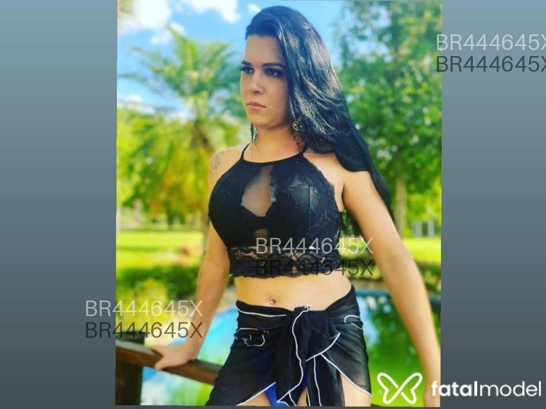 Acompanhante travesti morena (o) de olhos castanhos em Goianésia - Carlinha